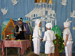Священнослужитель посетил праздничное представление «Снова пасха к нам пришла»