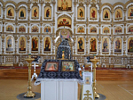 В день празднования в честь иконы Божией Матери, именуемой «Державная», в Свято-Митрофановском храме совершили великопостное богослужение