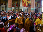 Накануне Дня знаний Преосвященнейший епископ Андрей совершил Божественную литургию, после которой возглавил молебен на начало учебного года