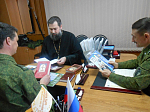 Настоятель Троицкого храма поселка Кантемировка встретился с сотрудниками пограничной комендатуры