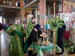 Праздничное богослужение в канун праждика Святой Троицы в Ильинском соборе