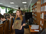 В Кантемировском благочинии Правящий Архиерей возглавил служение Литургии и побывал в районной библиотеке