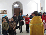 Воспитанники школы-интерната для глухих детей посетили храм