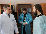 Преосвященнейший Андрей, епископ Россошанский и Острогожский, посетил родильные дома г. Россоши и пгт. Ольховатка