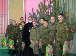 Представители благочиния вручили рождественские подарки в рамках акции "Рождественском чудо-детям"