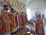 В понедельник Светлой седмицы в Свято-Митрофановском храме совершили соборное богослужение