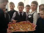 На праздник сорока Севастийских мучеников радченские школьники лепили «жаворонков»