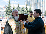 Митрополит Воронежский и Лискинский Сергий освятил новые колокола и крест для старинного воронежского храма