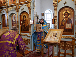 В Казанском храме поселка Каменка был совершён праздничный молебен и Божественная литургия в честь Благовещения Пресвятой Богородицы
