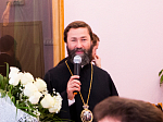 Епископ Россошанский и Острогожский Андрей поздравил супруг священнослужителей с Днём Матери