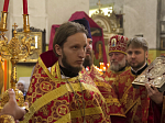 Епископ Россошанский и Острогожский Андрей совершил Божественную литургию в Петропавловском храме Репьевского благочиния