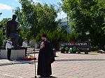 Благочинный Павловского церковного округа и настоятель Покровского храма приняли участие в митинге, посвященном годовщине Великой Победы