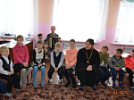 Социально-реабилитационный центр для несовершеннолетних в сл. Караяшник в праздничные рождественские дни посетил священник