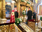 Епископ Россошанский и Острогожский Андрей сослужил Святейшему Патриарху Сербскому Иринею за богослужением на Подворье Сербской Православной Церкви в Москве