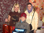 В рамках акции «Рождественское чудо-детям» 7 многодетных и малообеспеченных семей получили подарки