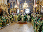 Преосвященнейший епископ Россошанский и Острогожский Андрей сослужил Святейшему Патриарху в Троице-Сергиевой Лавре