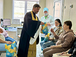 Клирик благочиния посетил акушерское отделение Ольховатской районной больницы