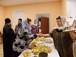 В Молодежном духовно-просветительском центре прошла благотворительная ярмарка матушек верхнемамонского района