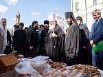 В день Собора Воронежских святых на площади Благовещенского кафедрального собора состоялась благотворительная ярмарка