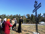 Перед въездом в Евстратовку установлен поклонный крест