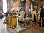 Глава Россошанской епархии возглавил служение Всенощного бдения в канун дня памяти свт. Николая Чудотворца