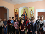 Ученики с. Лозовое посетили выставку, посвященную новомученикам за веру Христову