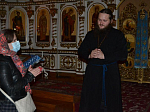 В Верхнем Мамоне почтили память Казанского образа Божией Матери и поздравили отца настоятеля с днем рождения