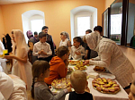 В Верхнемамонском Духовном центре прошла ярмарка в честь Дня жен-мироносиц
