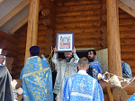 Архипастырь совершил первую Божественную литургию в новопостроенном Успенском храме с. В. Мамон