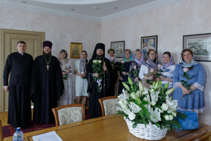 С Днем рождения епископа Россошанского и Острогожского Дионисия поздравили сотрудники Россошанского епархиального управления
