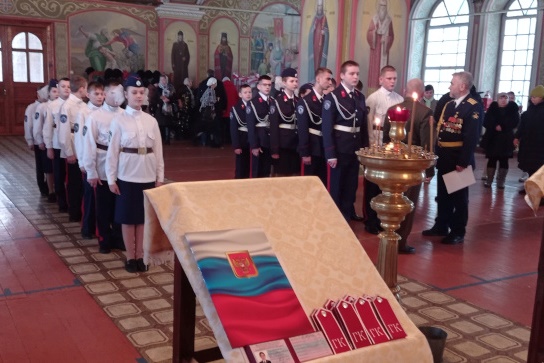 В Михайло-Архангельском храме Острогожска состоялась торжественная церемония принятия присяги кадет-пятиклассников 
