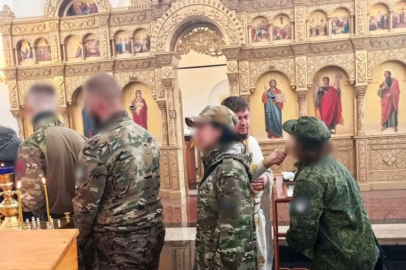 В храме Всемилостивого Спаса города Россошь за богослужением молились участники специальной военной операции