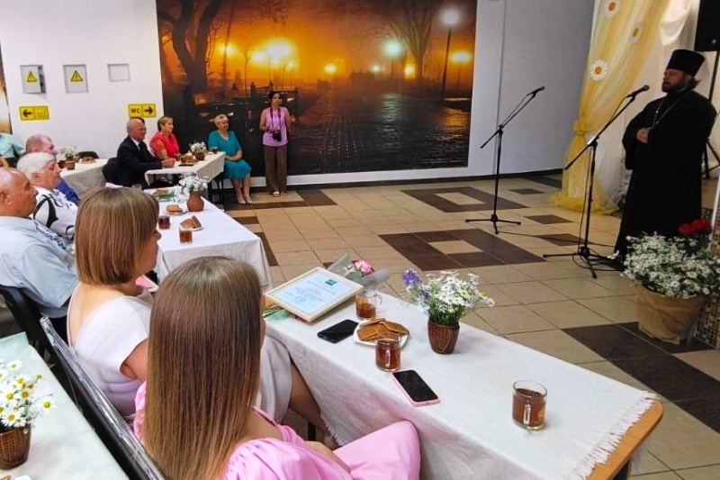 В Воробьёвском Доме культуры отметили День семьи, любви и верности