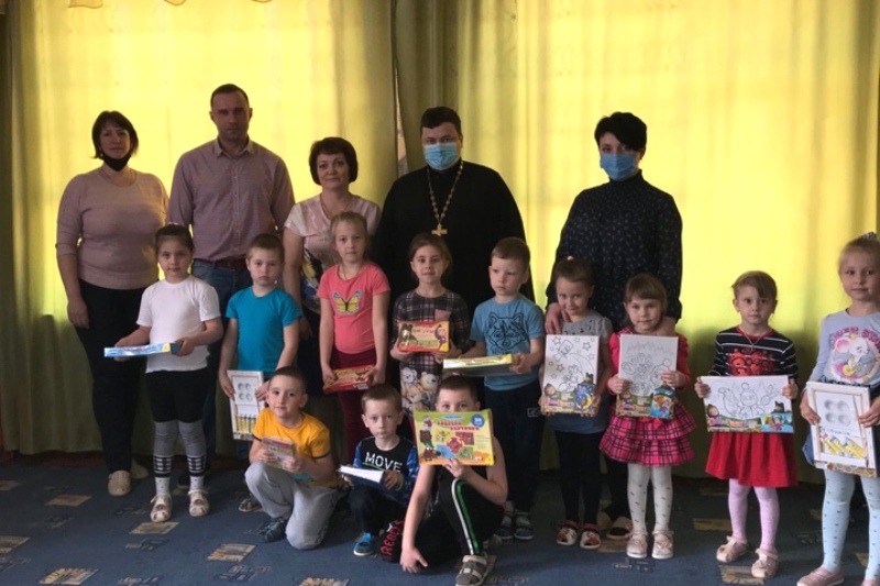 В Россошанском благочинии реализуется совместный проект епархии и сети детских супермаркетов
