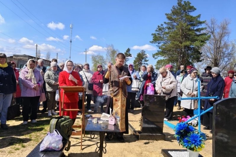 Жители Россошанского и Ольховатского районов почтили память усопших сродников