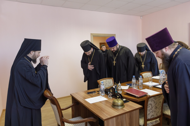 Глава Россошанской епархии возглавил работу Епархиального совета в городе Россошь