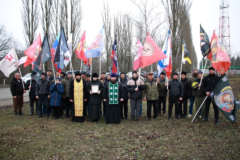 В поселке Каменка в очередной раз совершили братский молебен
