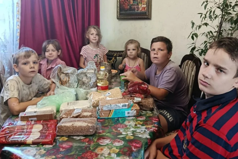 В августе Калачеевское благочиние вновь присоединилось к благотворительной акции «Корзина доброты»