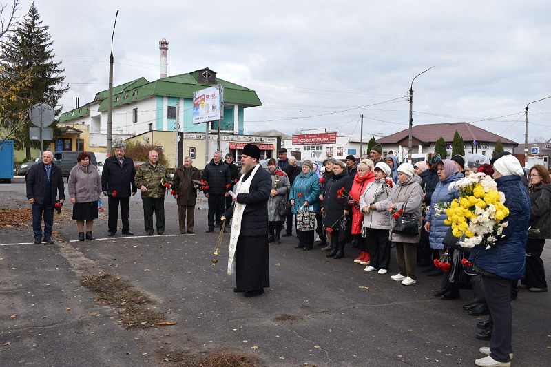 Священник совершил Литию о погибших в локальных конфликтах в пгт. Ольховатка
