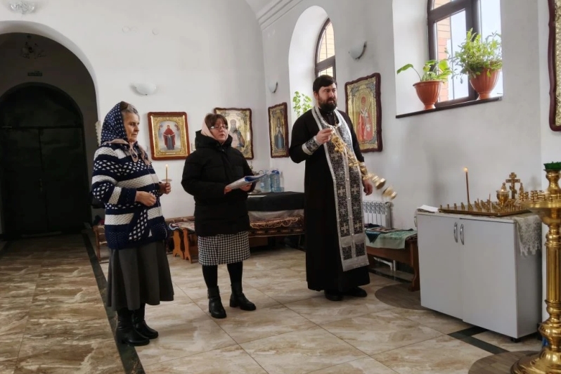 В храме во имя преподобного Сергия Радонежского поселка Подгоренский была совершена панихида по погибшим воинам