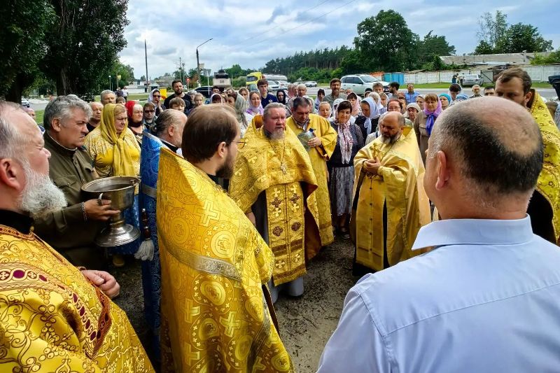 В Репьевке состоялись торжества по случаю престольного праздника храма районного центра и началу проведения епархиального Ильинского казачьего крестного хода
