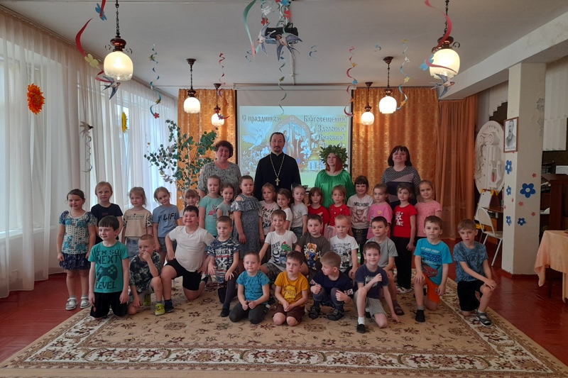 Настоятель Покровского храма посетил Павловский детский сад №10