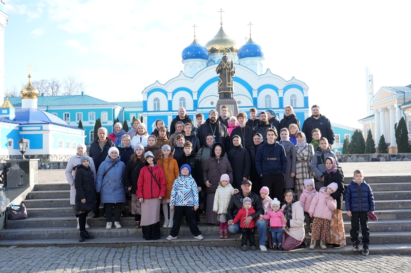 Приход храма Вознесения Господня города Калач совершил паломническую поездку к святыням Липецкой митрополии