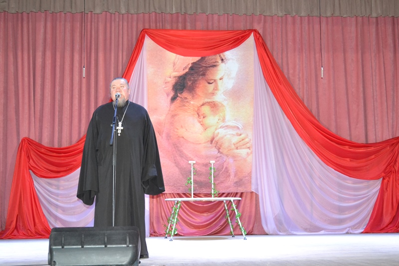 В с. Репьевка состоялся праздничный концерт в преддверии международного праздника Дня матери