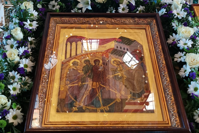 В Сретение Господне в Ильинском кафедральном соборе совершили праздничные богослужения