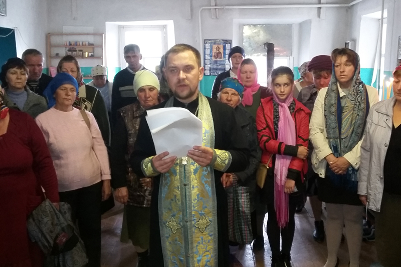 «Величаем тя, святителю отче Николае, и чтем святую память твою: ты бо молиши за нас Христа Бога нашего»