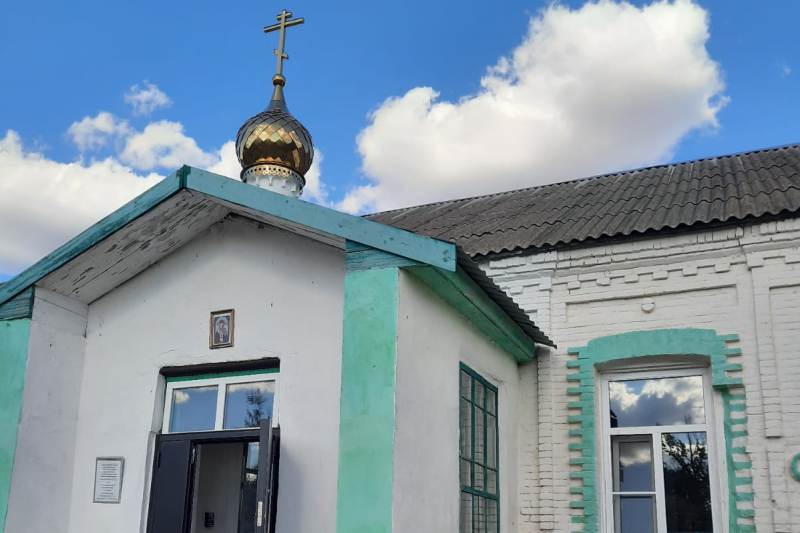 На храм святителя Николая Чудотворца села Талы Кантемировского района установили купол и крест