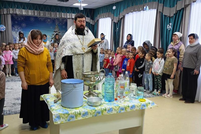 В Подгоренском детском саду №2 совершено освящение Великой агиасмы