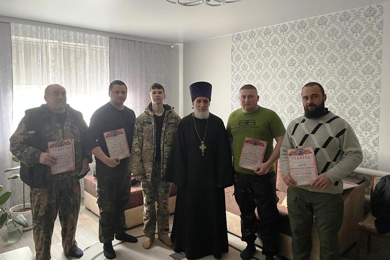 Духовник встретился с казаками: обсудили вредные привычки и планы совместных мероприятий