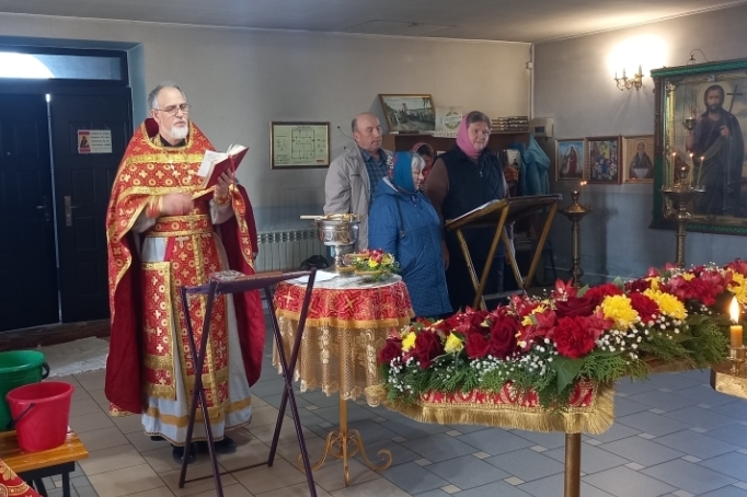 В храме в честь иконы Божией Матери «Спорительница хлебов» села Галиевка состоялся водосвятный молебен